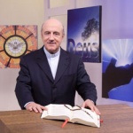 Primeiro programa católico da TV brasileira celebra 33 anos no ar